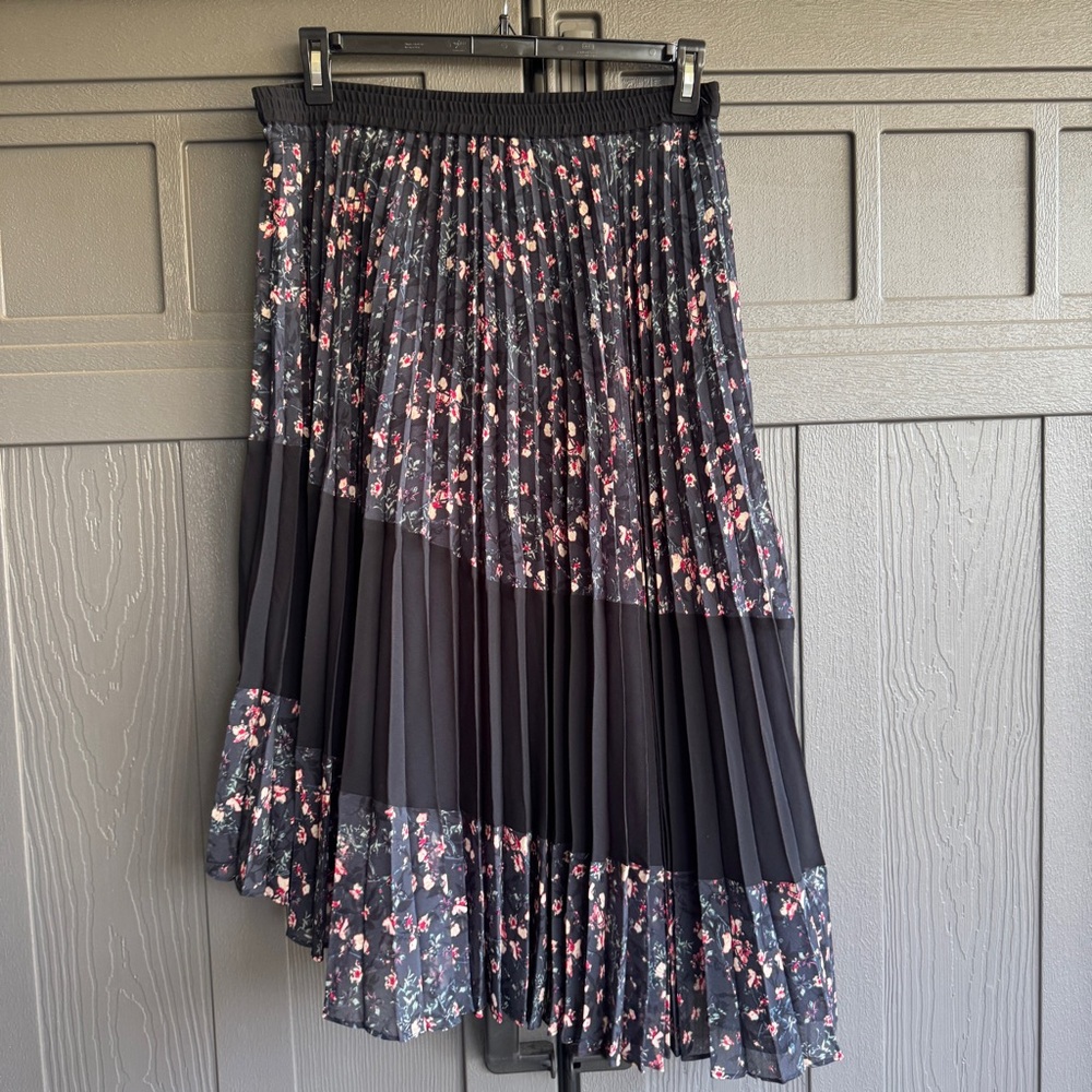 Club Monaco Black and Pink A-Line Midi Skirt with Pleated High-Low NWT